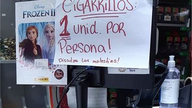 UNA UNIDAD POR PERSONA. Restricciones en un kiosco de Pilar. .