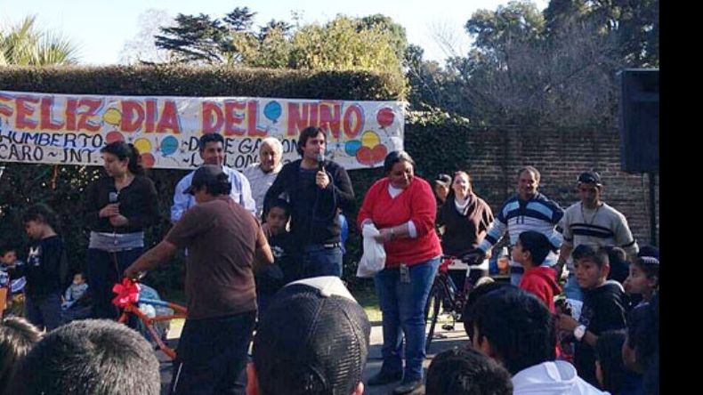 Festejo del Día del Niño en la localidad de La Lonja, con la ya clásica entrega de bicicletas para los chicos..