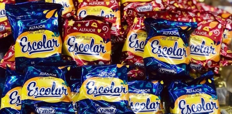 Alfajores Escolar Águila. (Instagram)..jpg