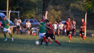 Derqui se impuso como local en el primer partido de la temporada..