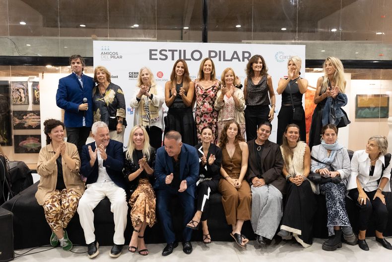 13. Foto final de evento con los responsables de la 20° edición de Estilo Pilar