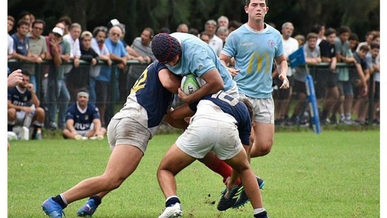 DUELO. San Patricio y Champagnat se enfrentaron en un amistoso de preparación..