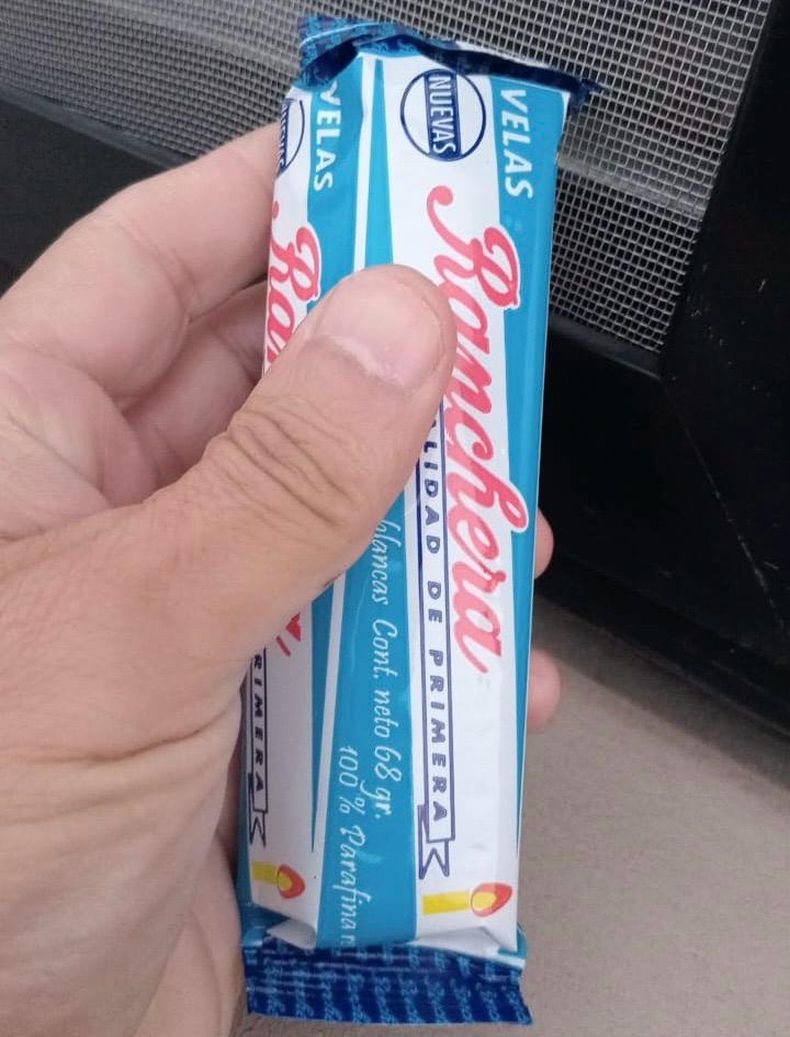 El paquete de velas cuesta hasta $3000 en comercios de Pilar