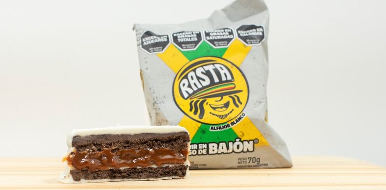 Alfajor Rasta, furor entre los adolescentes. (Clarín)..jpg