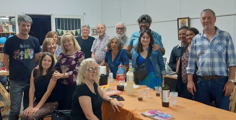 AUTORES LOCALES. Un colectivo de 12 años.