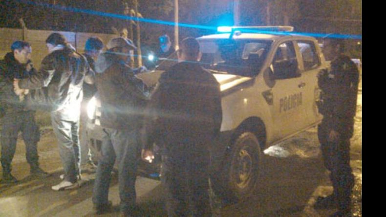 Los operativos se montaron en varias esquinas de Manuel Alberti..