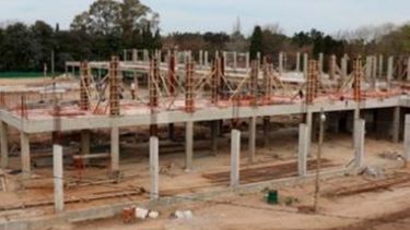 ¿ELEFANTE BLANCO? De nuevo hospital a estacionamiento..