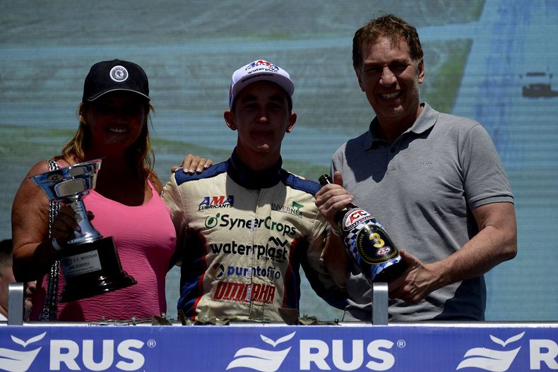 &nbsp; Nicanor Santilli Pazos celebró con Nancy Pazos y Diego Santilli.