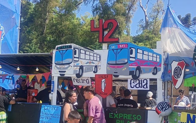 Los colectivos 57 y 503, presentes en las Fiestas Patronales.