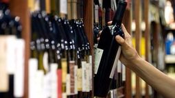 Los comercios no pueden vender bebidas alcohólicas desde el sábado a las 20 y durante el día de los comicios, hasta las 21.  Los comercios no pueden vender bebidas alcohólicas desde el sábado a las 20 y durante el día de los comicios, hasta las 21.