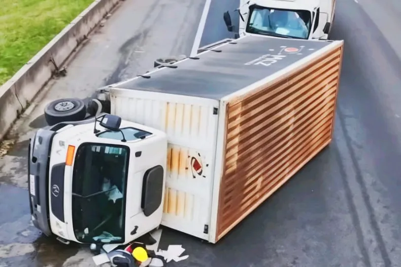 El accidente se produjo en el kilómetro 25 de Panamericana sentido a Pilar.