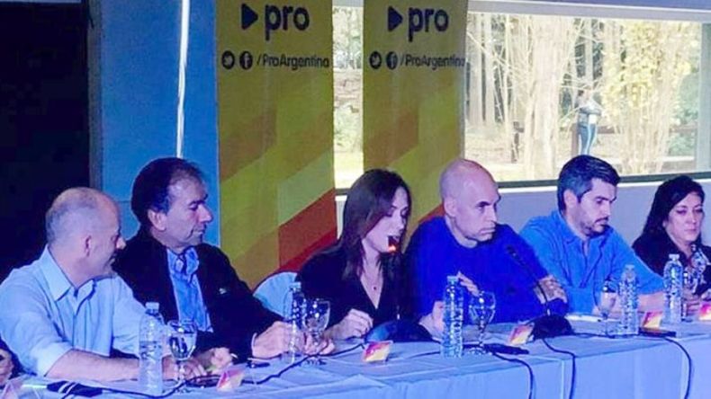 CUMBRE. Ducoté, junto a Vidal, Peña y Larreta, en el encuentro de ayer..