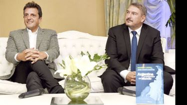 HOTEL PORTEÑO. Massa acompañó a D’Onofrio en la presentación..