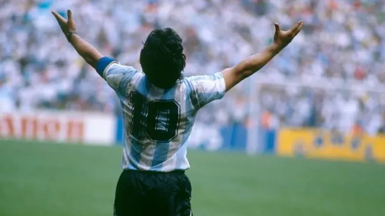 Diego Maradona, el 10 para toda la eternidad. (minutouno.com).