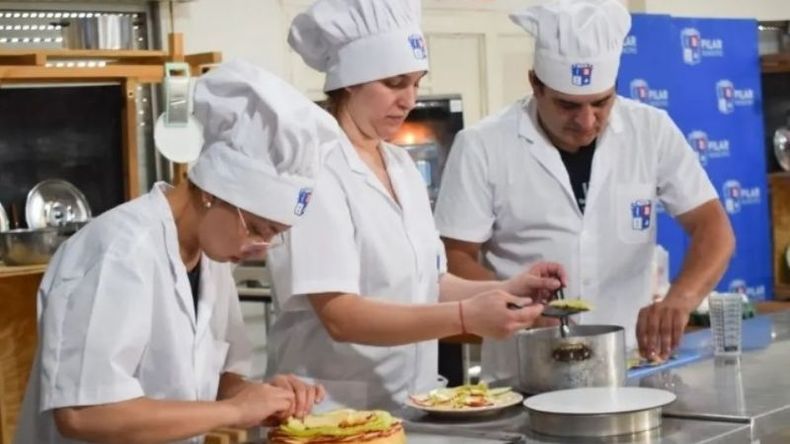 La gastronomía está presente en las escuelas de verano..
