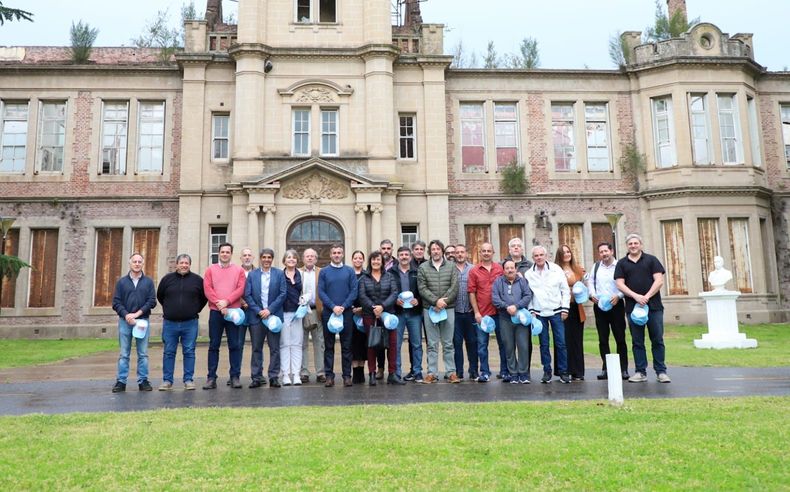 IMPONENTE. Achával recibió a los representantes del comercio en el Pellegrini.