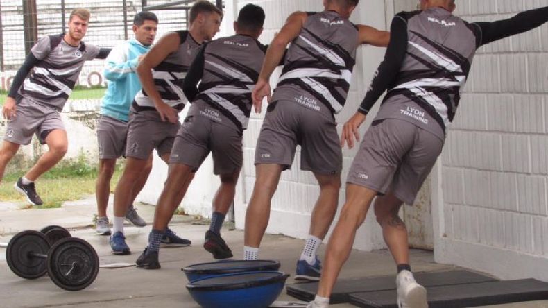 PUESTA A PUNTO. El plantel se prepara para otra dura temporada..