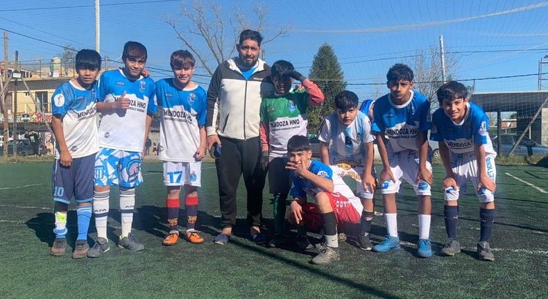 INVICTA. La 2011 de Los Galácticos lidera con récord de 9 triunfos y 1 empate.