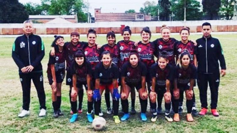 EQUIPO. Las chicas de AC Toro tuvieron su festival de goles en Del Viso..