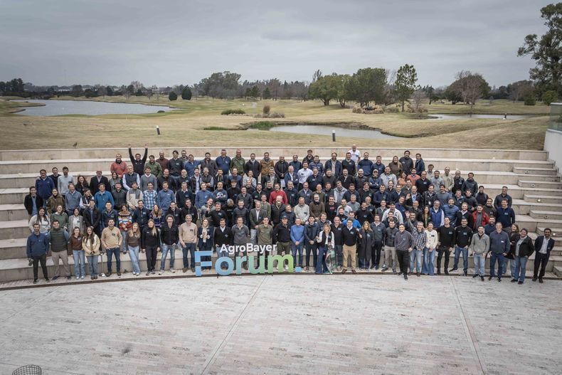 El primer AgroBayer Forum se realizó en el Hotel Hilton de Pilar con la participación de cerca de 150 asesores agrícolas.