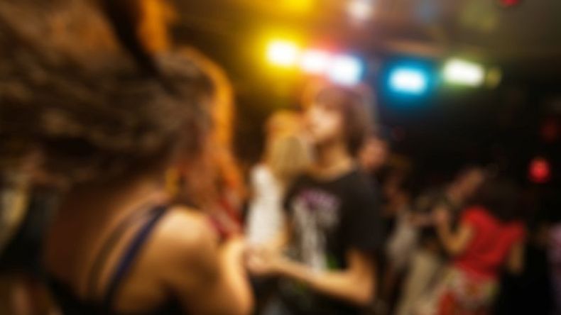 CLANDES. En la fiesta había unas cien personas. .