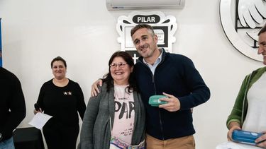 ANTEOJOS. Achával participó de la actividad con los vecinos. &nbsp;