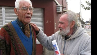 Don Luis y Don Peralta, cruce de “titanes” en una esquina de Derqui..