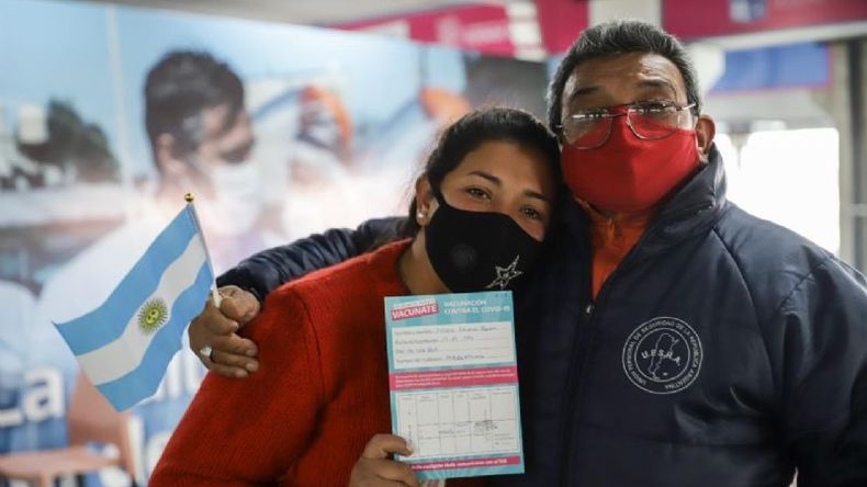 VACUNADOS. Se inocularon a más 40 y otros grupos prioritarios..