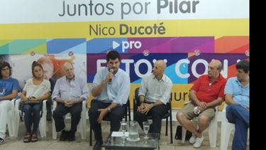 Burzaco y Ducoté, durante la charla del martes en el local del Pro..