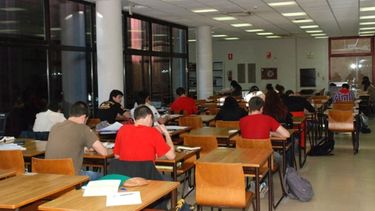 PANORAMA DIFÍCIL. Los alumnos piden “solidaridad”..