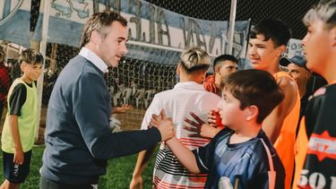 DEPORTE. Achával inauguró la nueva cancha del Club San Alejo. &nbsp;
