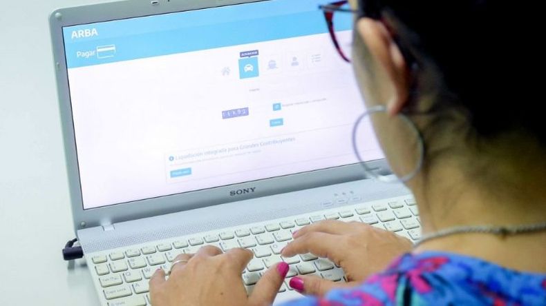 Online. Ahora los contribuyentes pueden adherirse a planes de pagos o inscribirse a Ingresos Brutos de forma remota. .