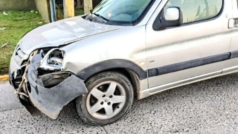 El accidente se produjo esta mañana en la intersección de las calles 17 y 9 del Parque Industrial. Foto @juancaimpacto.