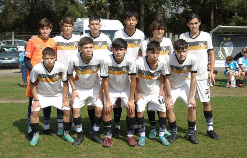 PUNTERA. La Octava de D10FC logr&oacute; un punto clave para seguir liderando.