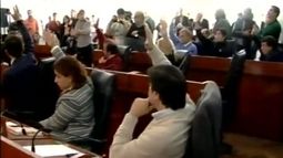 El oficialismo logró la mayoría para aprobar las fotomultas con 12 votos. .