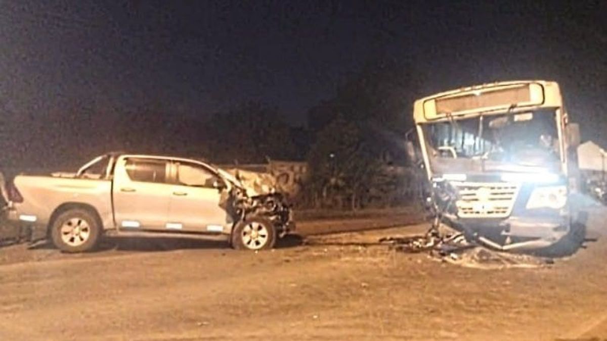 Chofer de colectivo y cuatro pasajeros resultaron heridos por choque ...