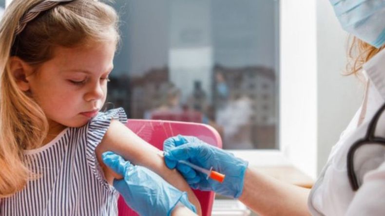 La vacuna Pfizer se suma a la Sinopharm, que fue aprobada para su aplicación en niños en octubre pasado. .