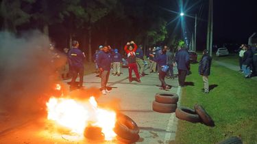 BLOQUEO. Desde la madrugada, los trabajadores de ILVA impidieron el acceso al Parque.