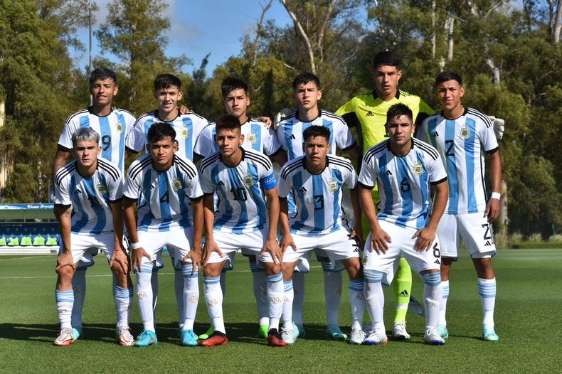 Camilo Rey Domenech fue titular en el amistoso frente a Estados Unidos.