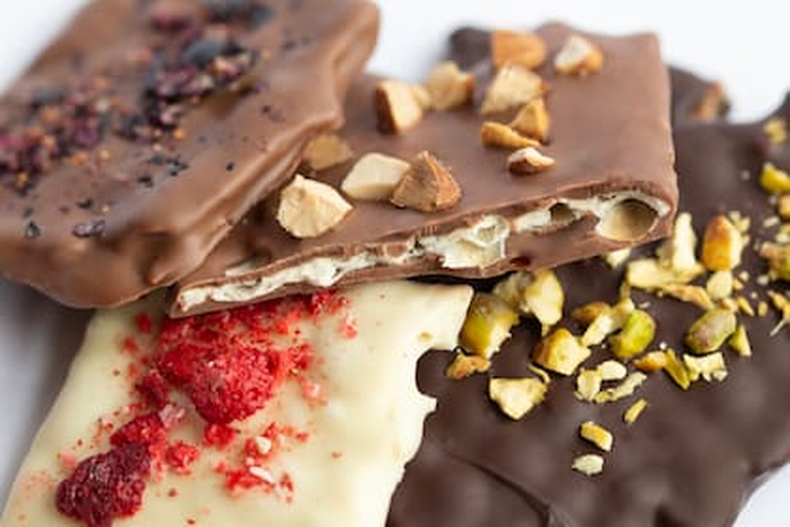 Degustar variedad de chocolates. (La Nación)..png