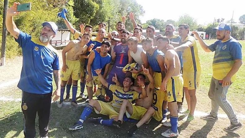 UN “REAL” CAMPEÓN. La Sub 20 de Metalúrgico le dio el primer título en la Liga al club..