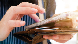La Cuenta UVA de Banco Provincia ajusta los ahorros por inflación, no tiene costos y permite operar de forma digital. La Cuenta UVA de Banco Provincia ajusta los ahorros por inflación, no tiene costos y permite operar de forma digital.