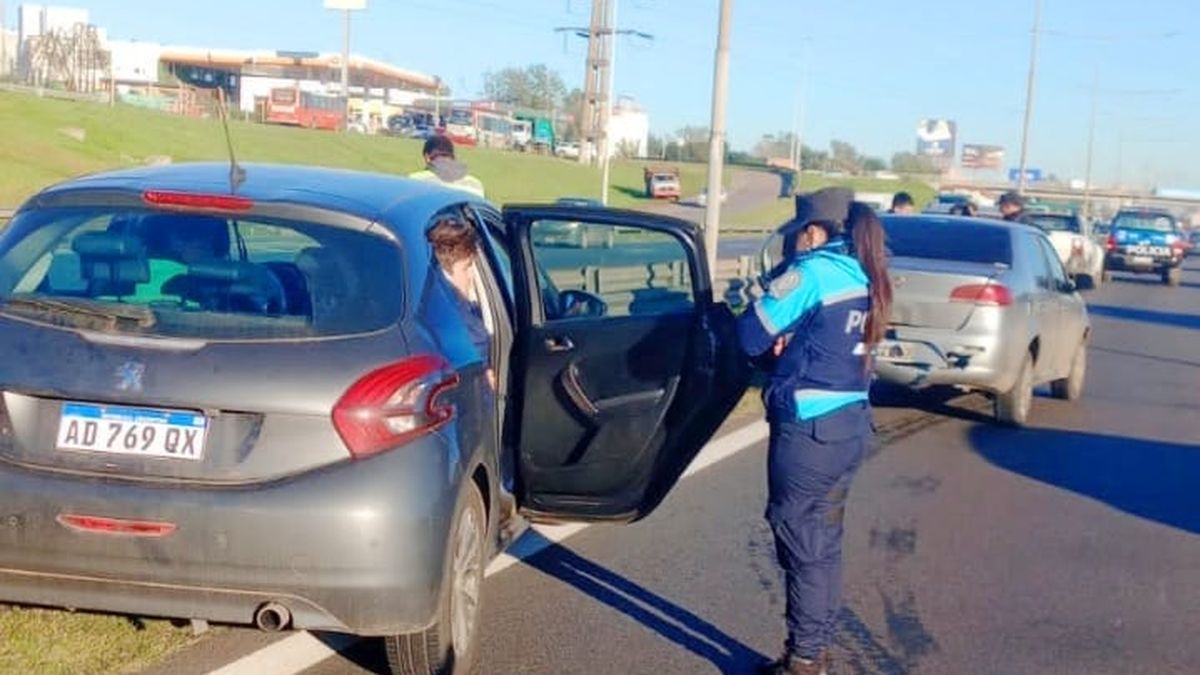 Triple choque en Panamericana: una mujer herida