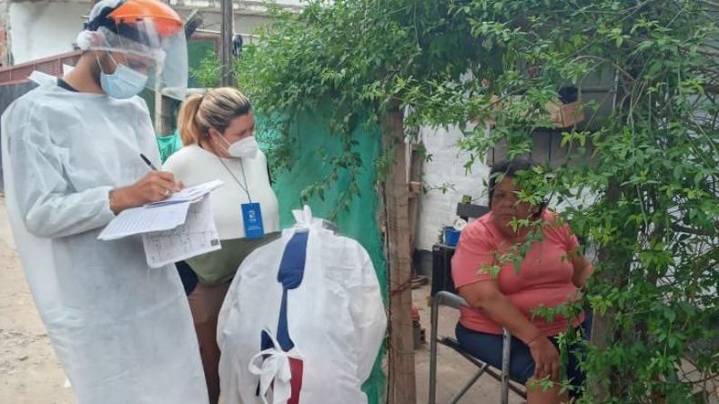 EN BAJA. Los casos se reducen junto con la positividad..