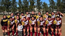 PUNTERAS. Las chicas de Monterrey siguen con su paso firme.