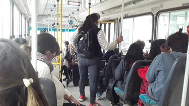 Las empresas de colectivos amenazan con reducir más los servicios.