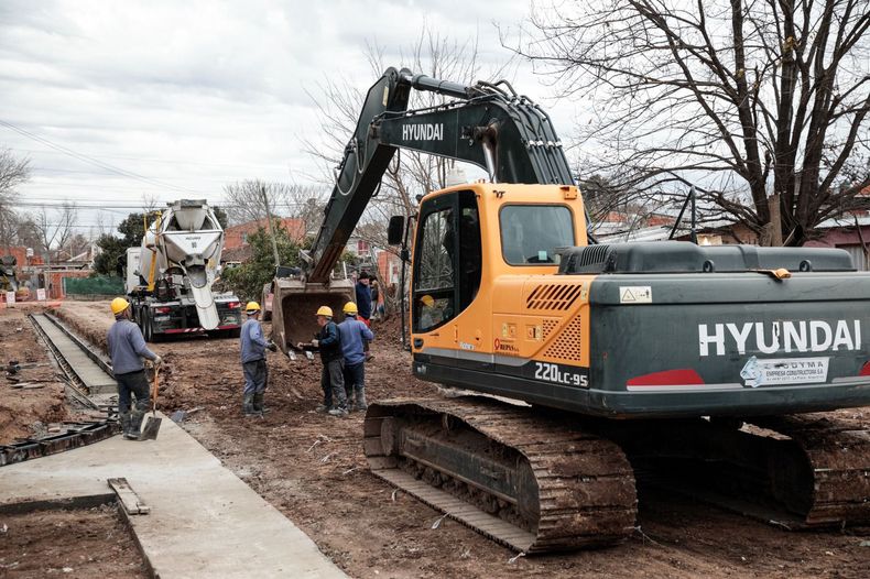 Las obras buscan terminar con las inundaciones recurrentes en el barrio.