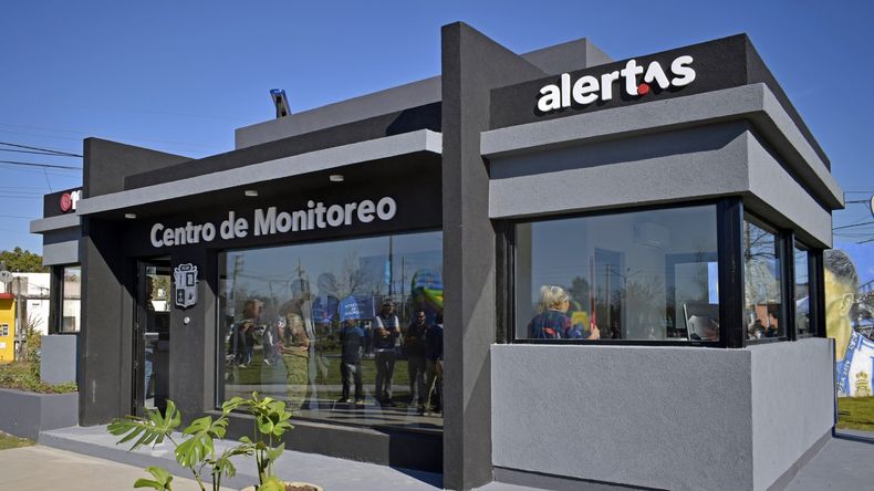 El Centro de Monitoreo de Peruzzotti está ubicado en la esquina de Goleta Constitución y General O’ Higgins.