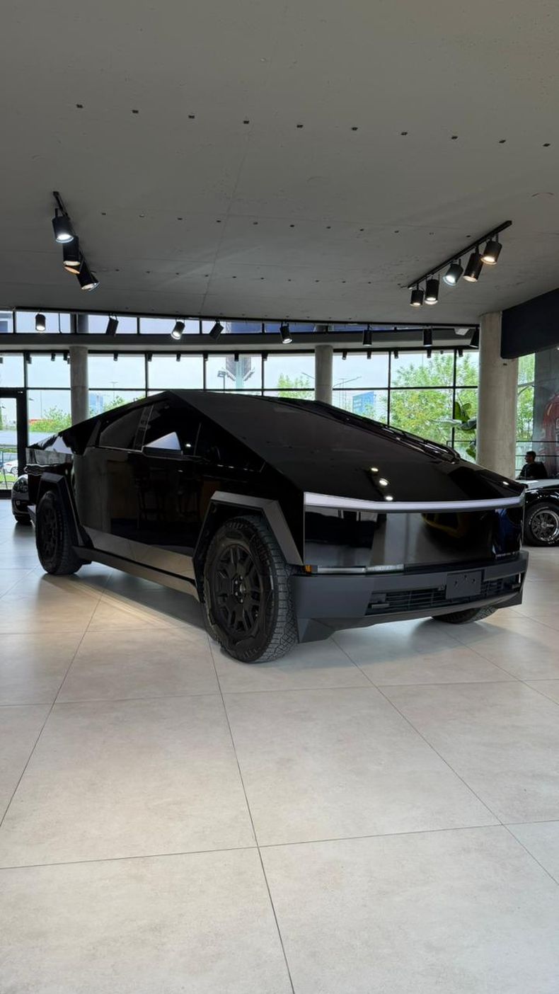 tesla (3)