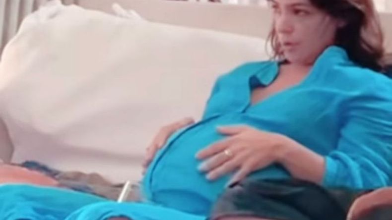 Agustina Cherri en la recta final del embarazo sufrió con cada penal de la definición. .
